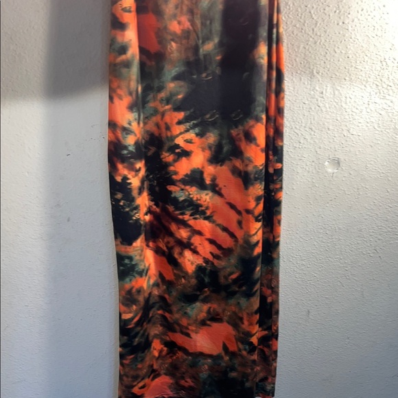 SHEIN Orange and Black Tie-Dye Dress - Picture 9 of 9